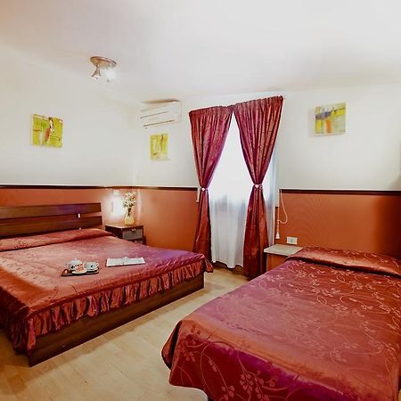 רומא Hotel Saturnia חדר תמונה