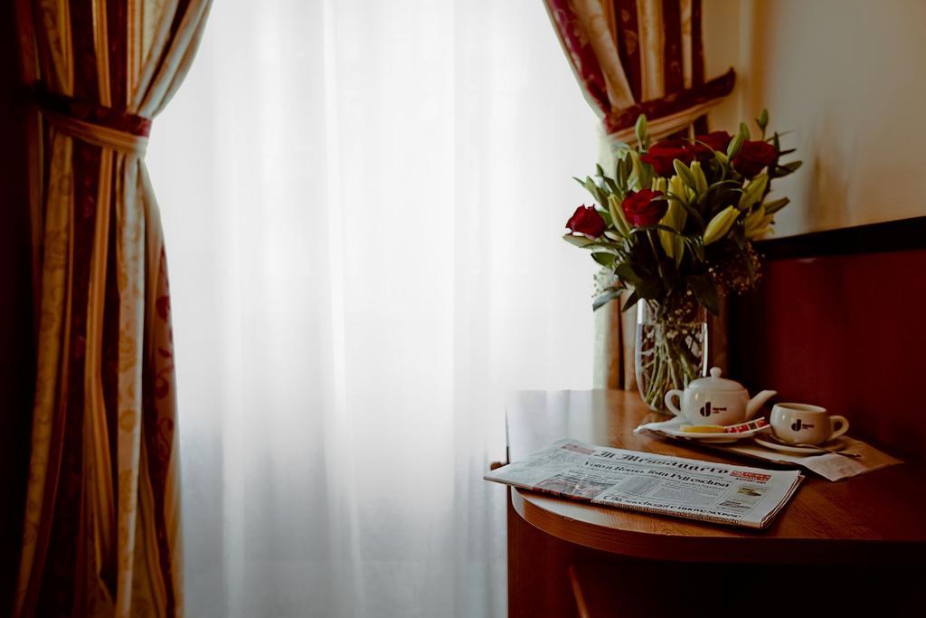 רומא Hotel Saturnia חדר תמונה