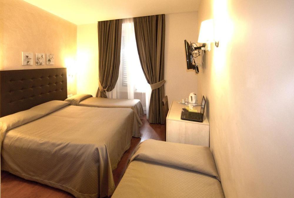 רומא Hotel Saturnia מראה חיצוני תמונה